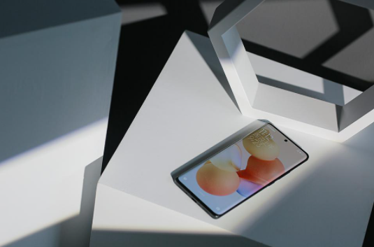 小米Xiaomi Civi评测：是小米「性感」还是天生好看的另一面？